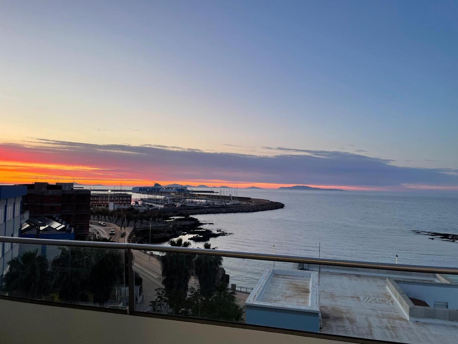 Casa Vacanza Acquamarina Porto Torres Ngoại thất bức ảnh